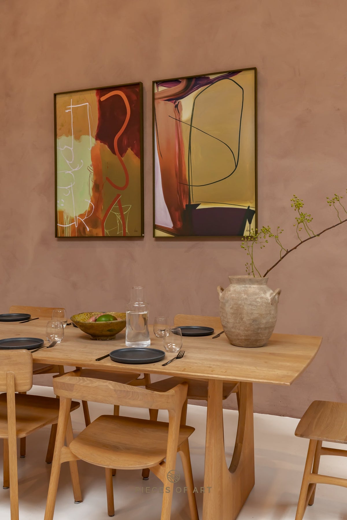 Acoustic wall decor, with a geometric design