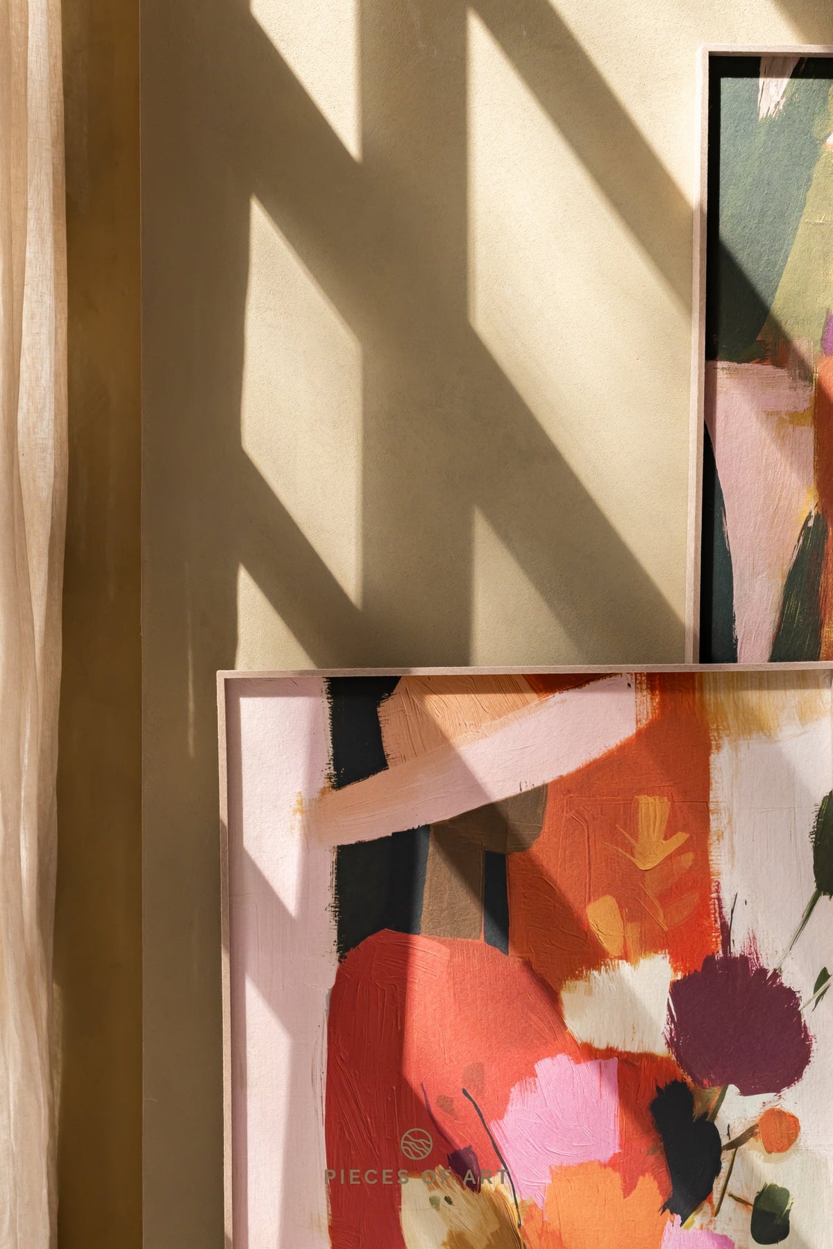 Acoustic painting, in a home office, that reduces echo