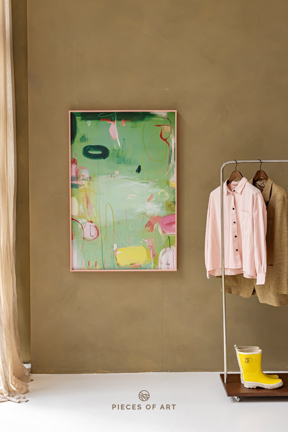 Acoustic wall panel, with a floral design