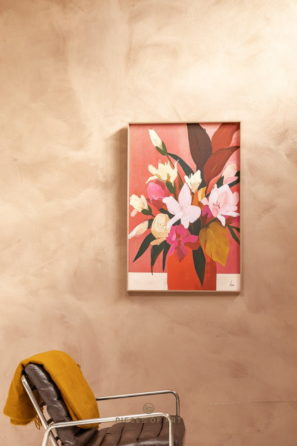 Sound-absorbing wall panel, that dampens echo
